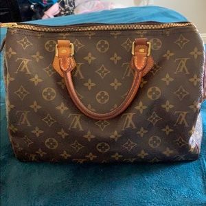 Louis Vuitton speedy handbag